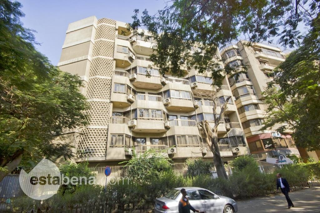 Maadi Int. Center & Apartment, Каир