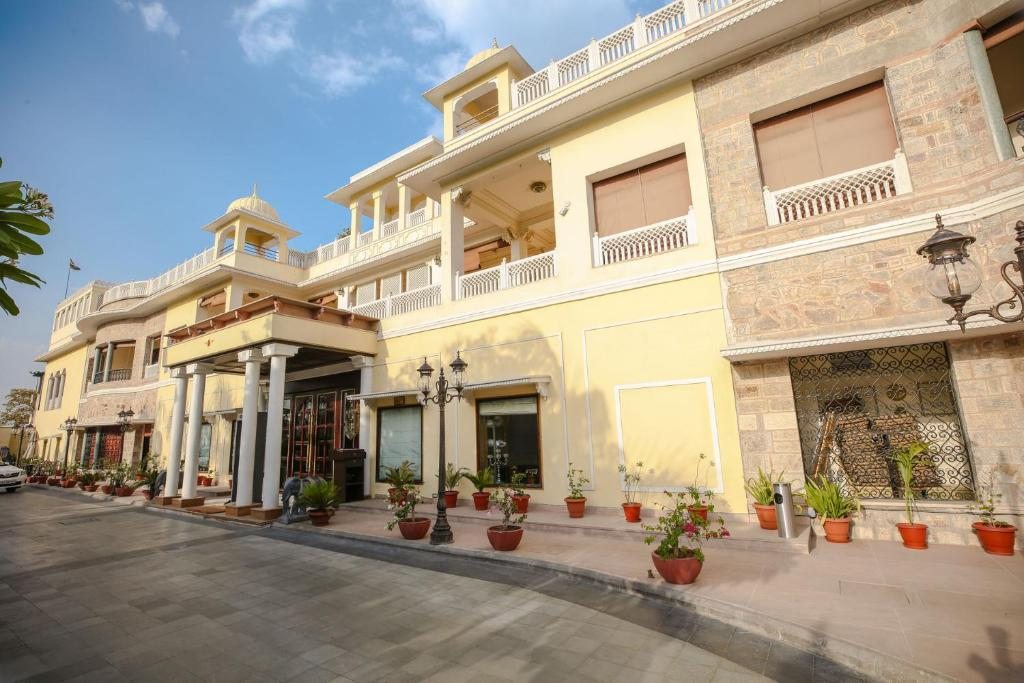 Grand Uniara A Heritage Hotel, Джайпур