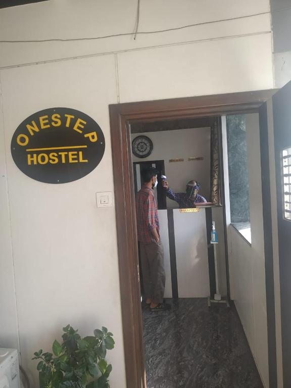 One Step Hostel, Мумбай