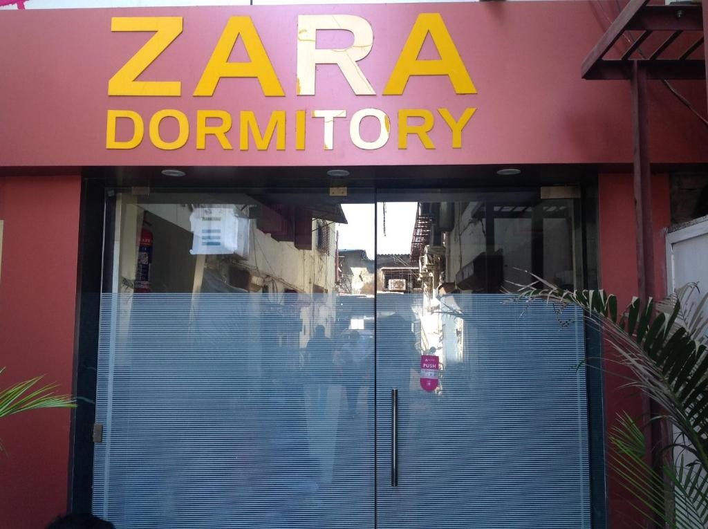 Хостел Zara Dormitory, Мумбай