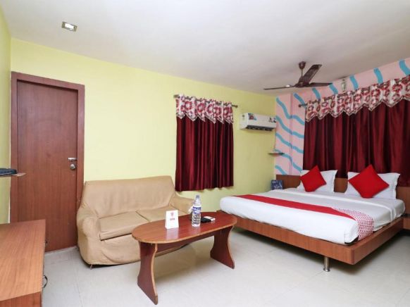 OYO 1764 Hotel Maruti Lodging