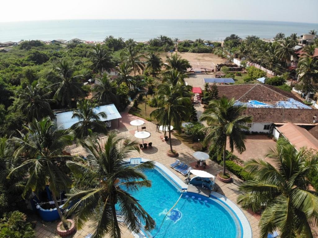Paradise Village Beach Resort, Калангут