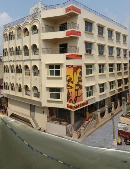 Hotel Banaras Haveli, Варанаси