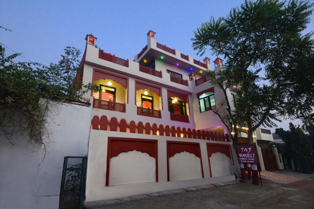 Taj Haveli - Agra, Агра