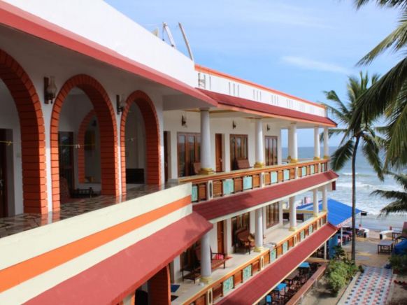 Отель Hotel Sea View Palace - the beach hotel, Ковалам
