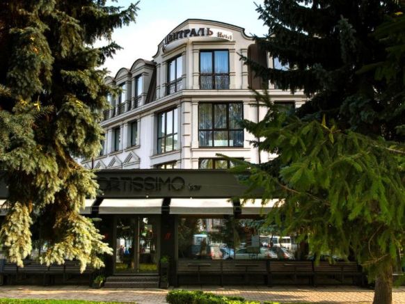 Отель Central, Ровно