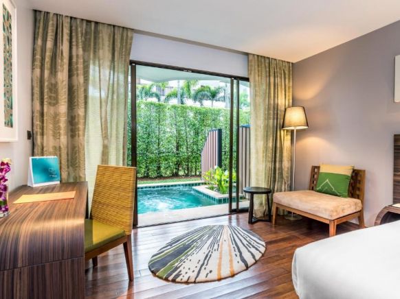 Novotel Phuket Karon Beach Resort And Spa