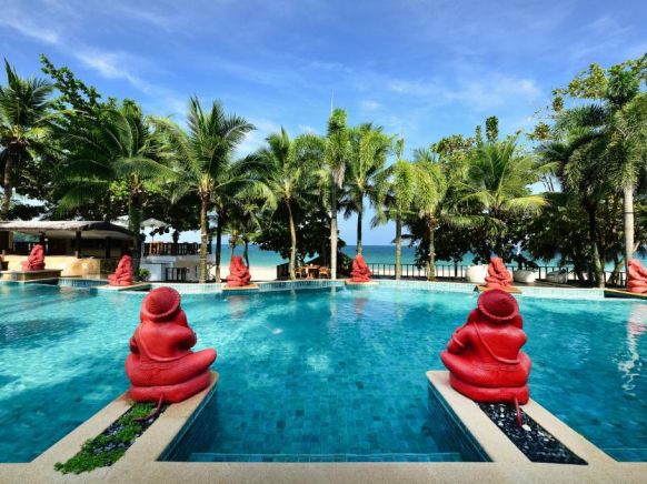 Andaman White Beach Resort, Пхукет