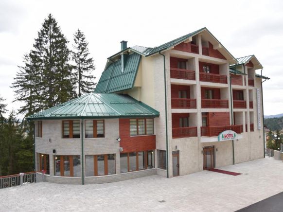 Отель Hotel Zlatarski Biseri, Нова-Варош