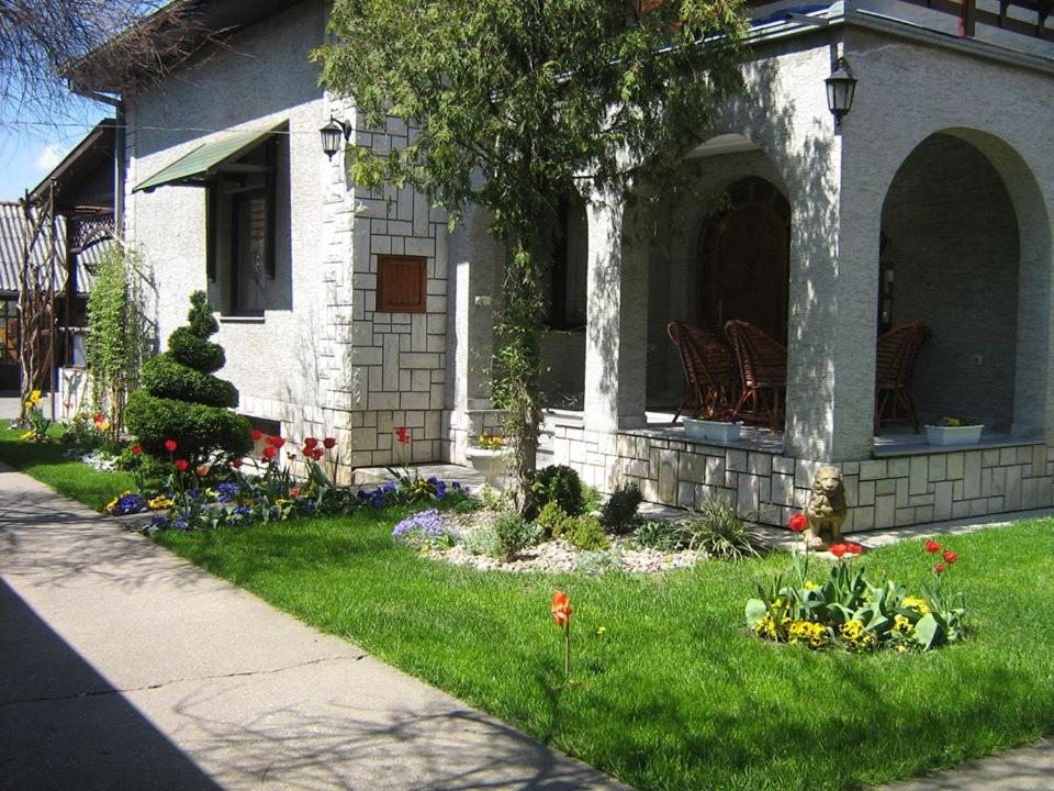 Отель Domaćinstvo Opavski, Бачки-Петровац