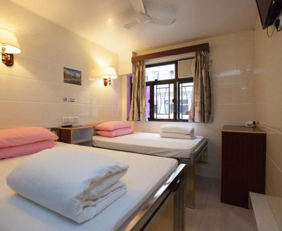 Pay-less Guest House (7/F A2)