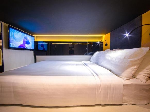 Yes Chinatown Point Hotel