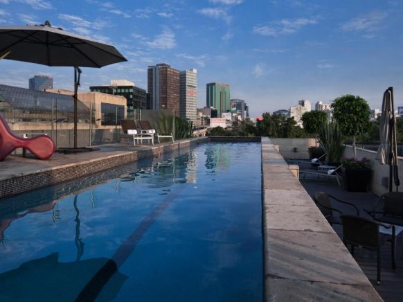 Las Suites Campos Eliseos