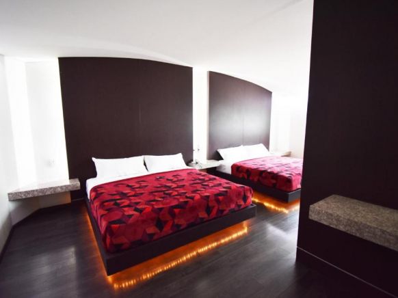 Hotel & Suites Ferri