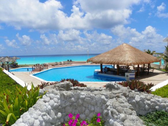 Cancun Beach Rentals - Annalisa Suites