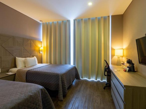 Hotel Glow Point - Mulza, Леон (Штат Гуанахуато)