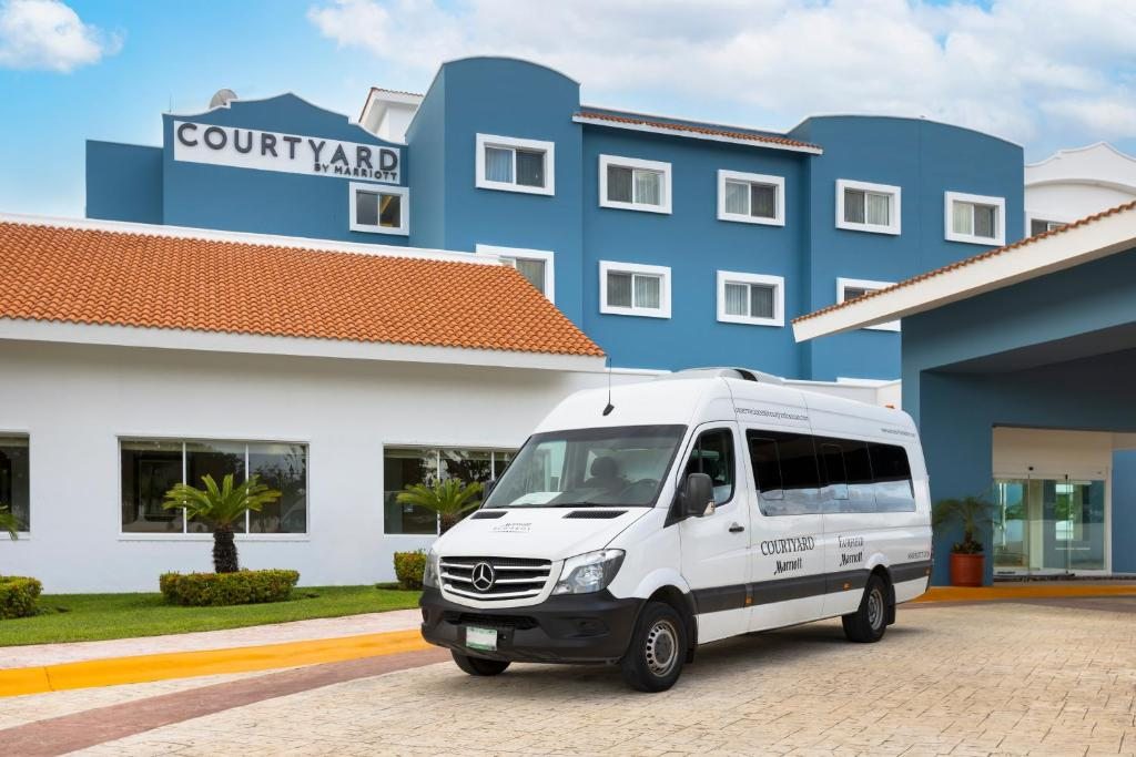 Courtyard by Marriott Cancun Airport, Канкун