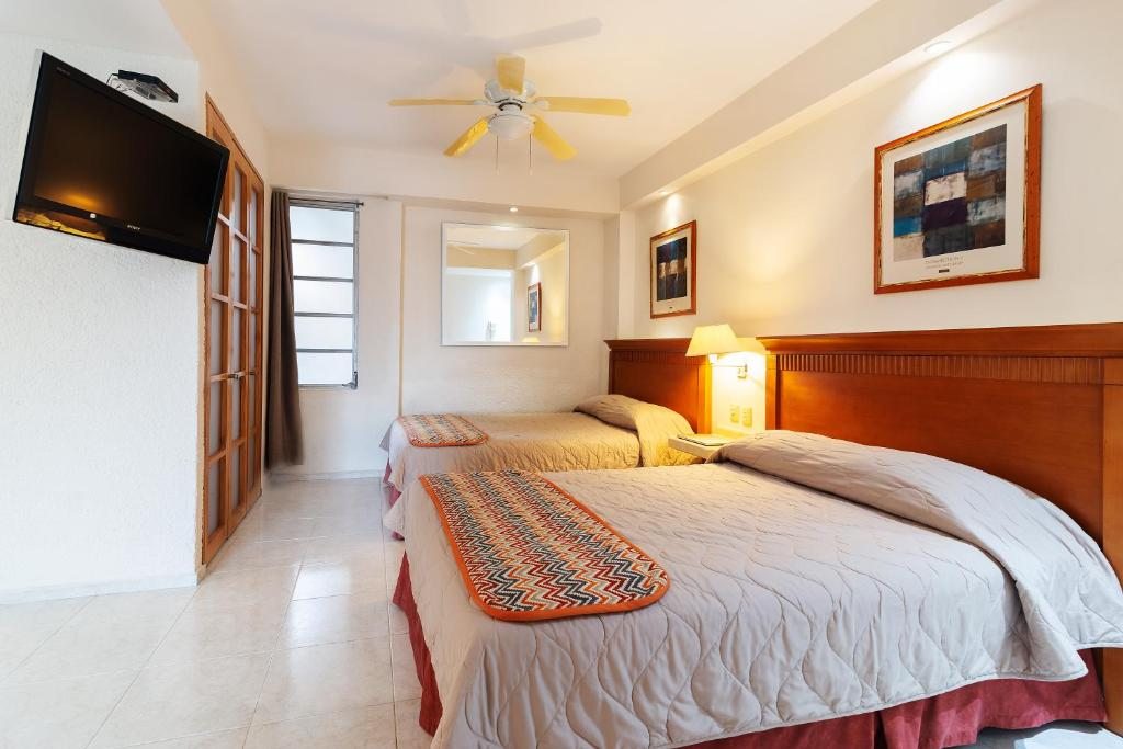 Hotel y Suites Nader, Канкун