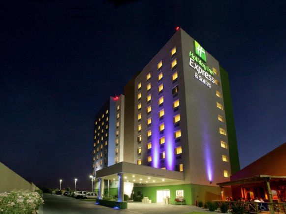 Holiday Inn Express & Suites Monterrey Aeropuerto, Монтеррей
