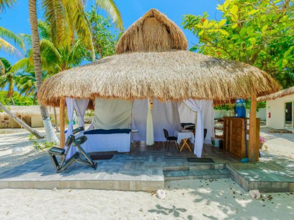 Hotel Paradise Suites