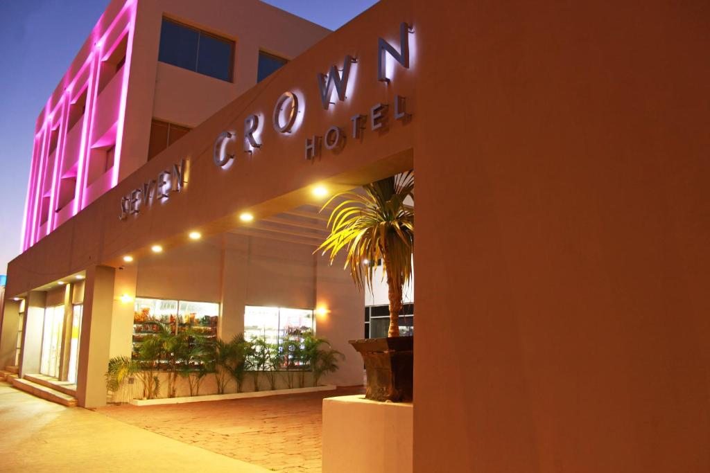 Отель Seven Crown Express & Suites, Кабо-Сан-Лукас