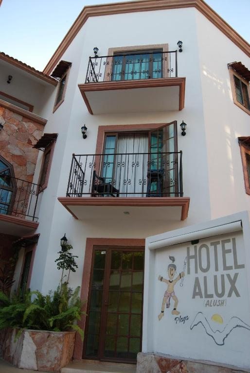 Отель Hotel Alux Playa del Carmen, Плая-дель-Кармен