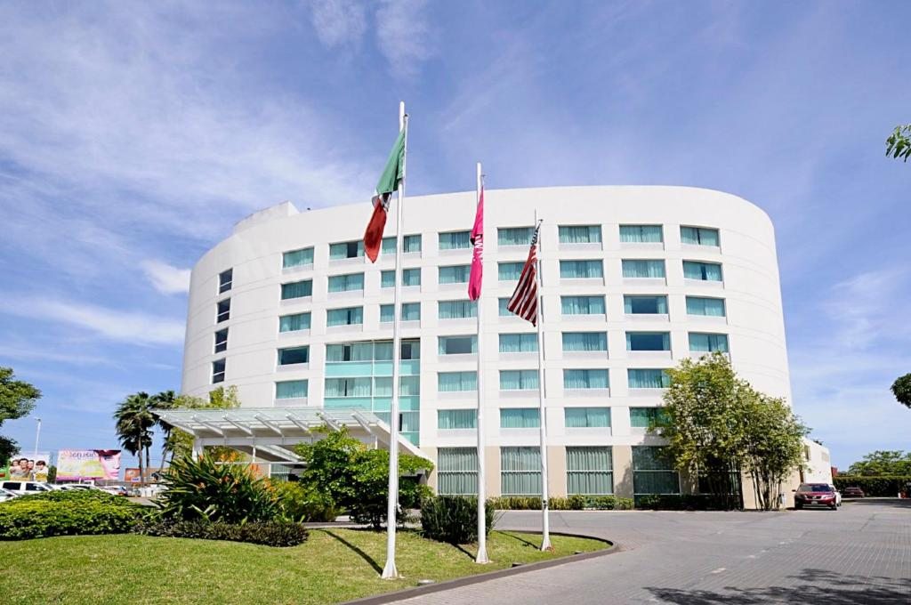 Отель Crowne Plaza Villahermosa, Вильяэрмоса