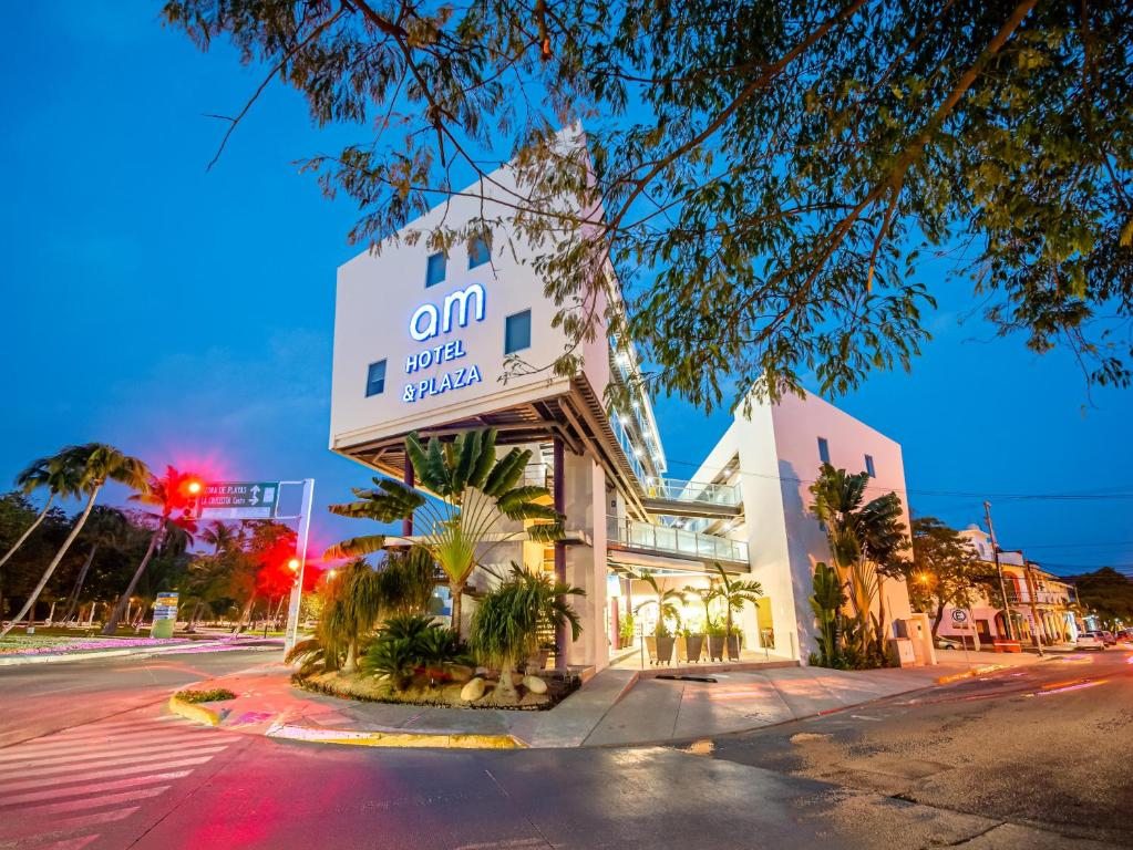 Отель AM Hotel y Plaza, Санта-Крус-Хуатулко