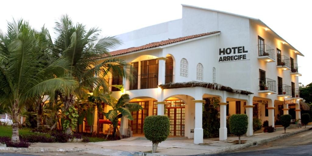 Отель Hotel Arrecife Huatulco Plus, Санта-Крус-Хуатулко