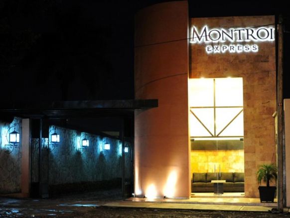 Отель Hotel Montroi Express, Колима