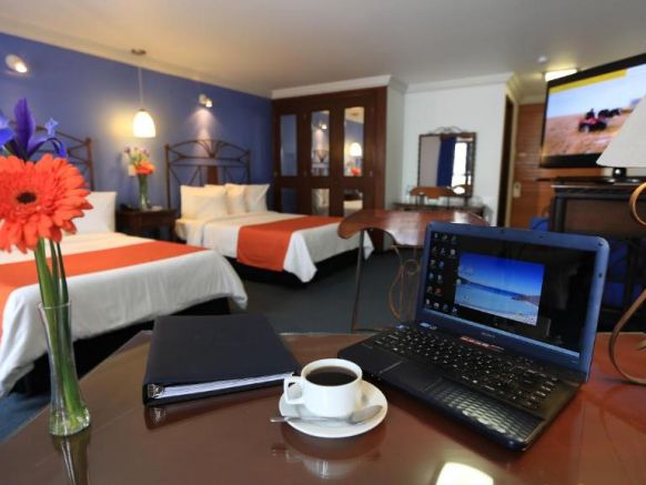 Отель Hotel Ciros, Пачука-де-Сото