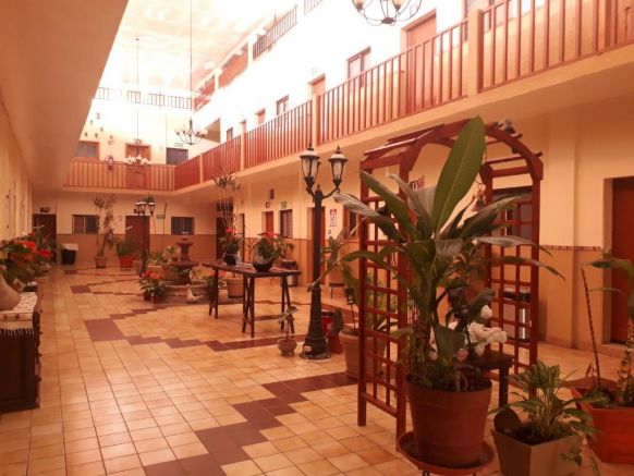 Отель Hotel Cervantino, Тапачула