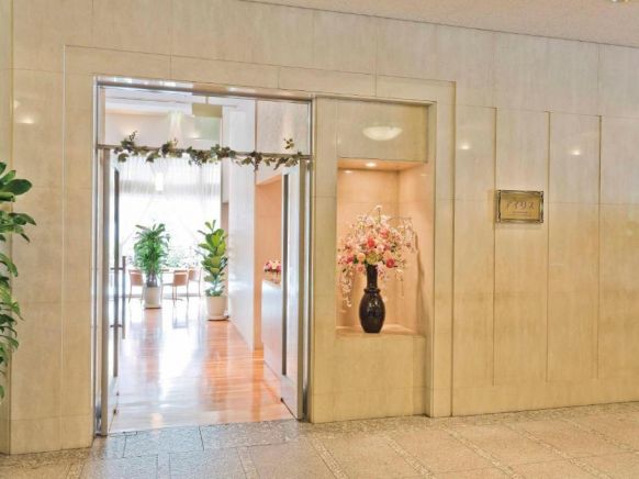 Toshi Center Hotel