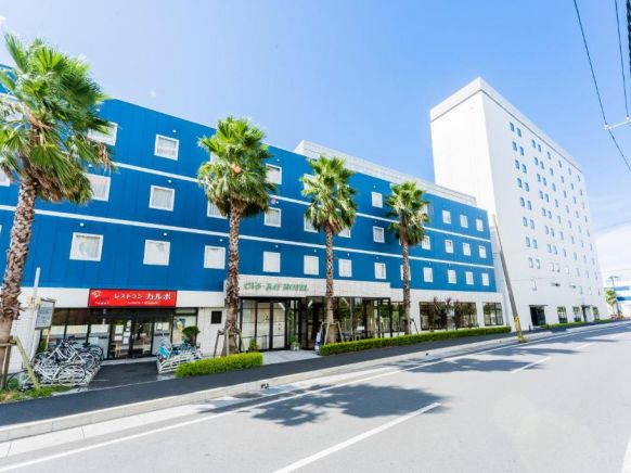 CVS Bay Hotel, Токио