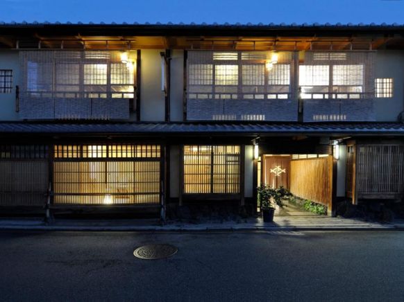 Traditional Kyoto Inn serving Kyoto cuisine IZYASU - Former Ryokan Izuyasui