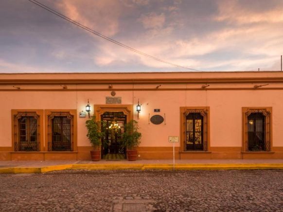 Hotel Meson de Santa Elena
