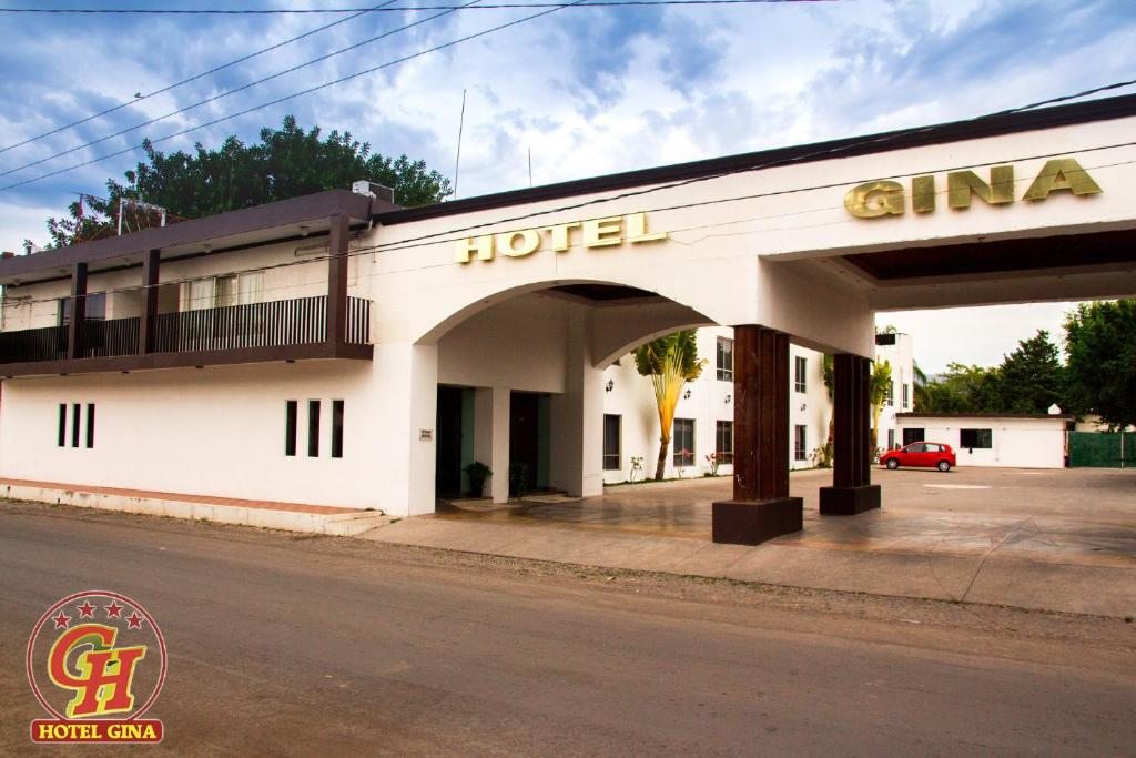 Hotel Gina, Текоман