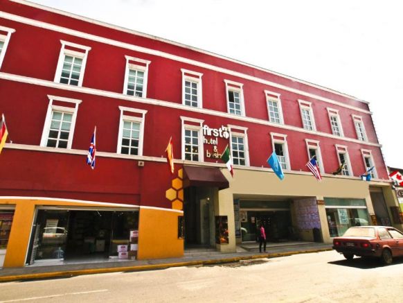 First Inn Hotel & Business, Теккоко-де-Мора