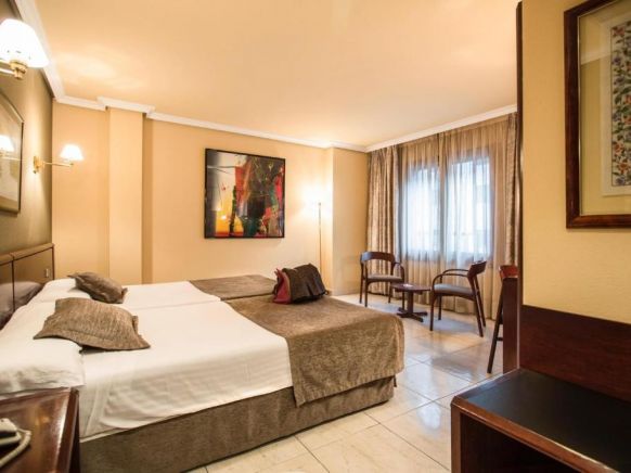 Imperial Atiram Hotel, Сант Джулиа де Лориа