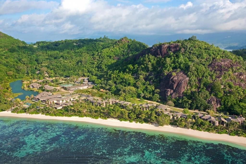 Kempinski Seychelles Resort, Такамака