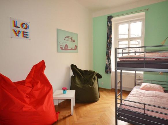 Travel&Joy backpackers, Прага