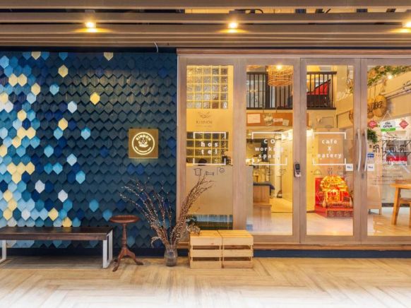 Kinnon Deluxe Hostel Coworking Cafe