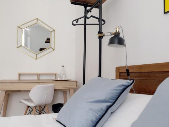 Lisbon Poets Hostel