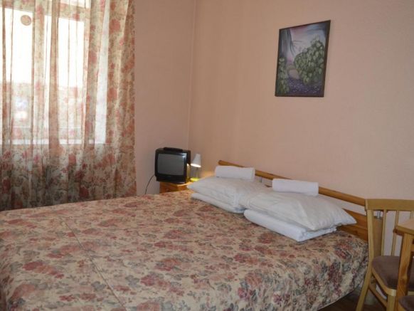Elizabeth's Youth Hostel