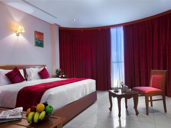 Al Madina Suites Doha, Доха