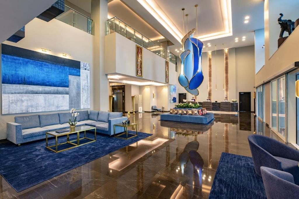 Centara West Bay Residences & Suites Doha, Доха