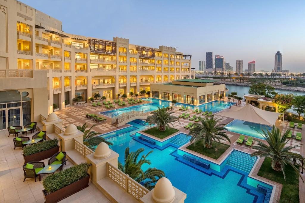 Grand Hyatt Doha Hotel & Villas, Доха