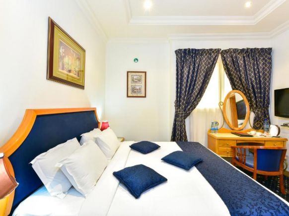 Grand Qatar Palace Hotel