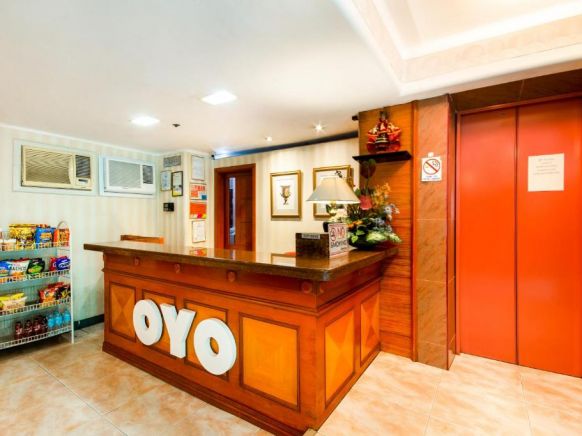 OYO 227 Palladium Suites Hotel