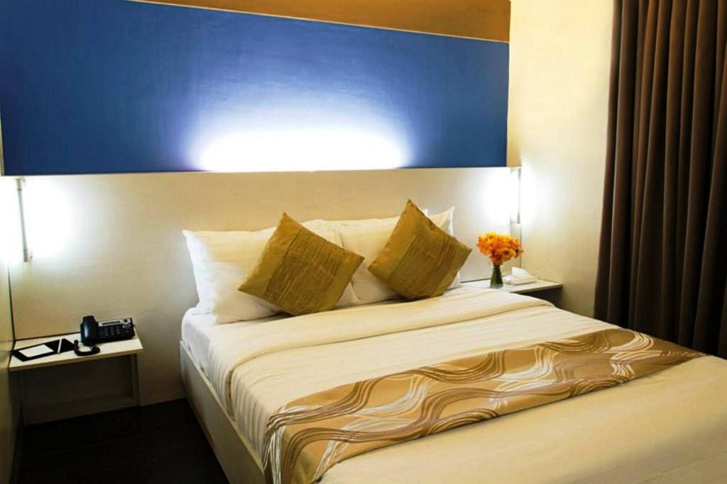 Pillows Hotel Cebu, Себу